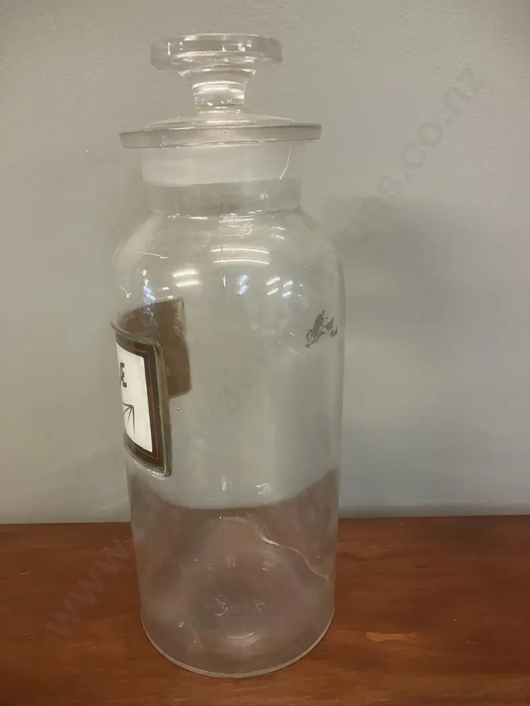 Antique Whitall Tatum Flint Glass Apothecary Jar & Stopper  - Label Under Glass. "P.CUBEBAE" 1901-1924 (H24cm) Image 1++