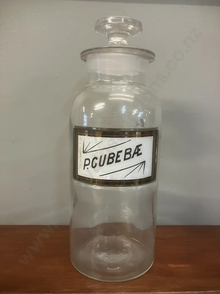Antique Whitall Tatum Flint Glass Apothecary Jar & Stopper  - Label Under Glass. "P.CUBEBAE" 1901-1924 (H24cm) Image 1++