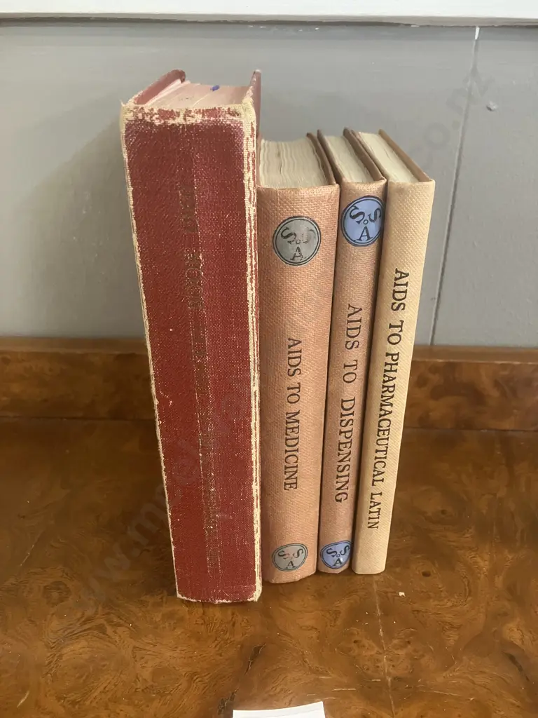 Books - Aids To Dispensing, Aids To Pharmaceutical Latin, Aids To Medicine, The Pharmaceutical Pocket Book Image 1++