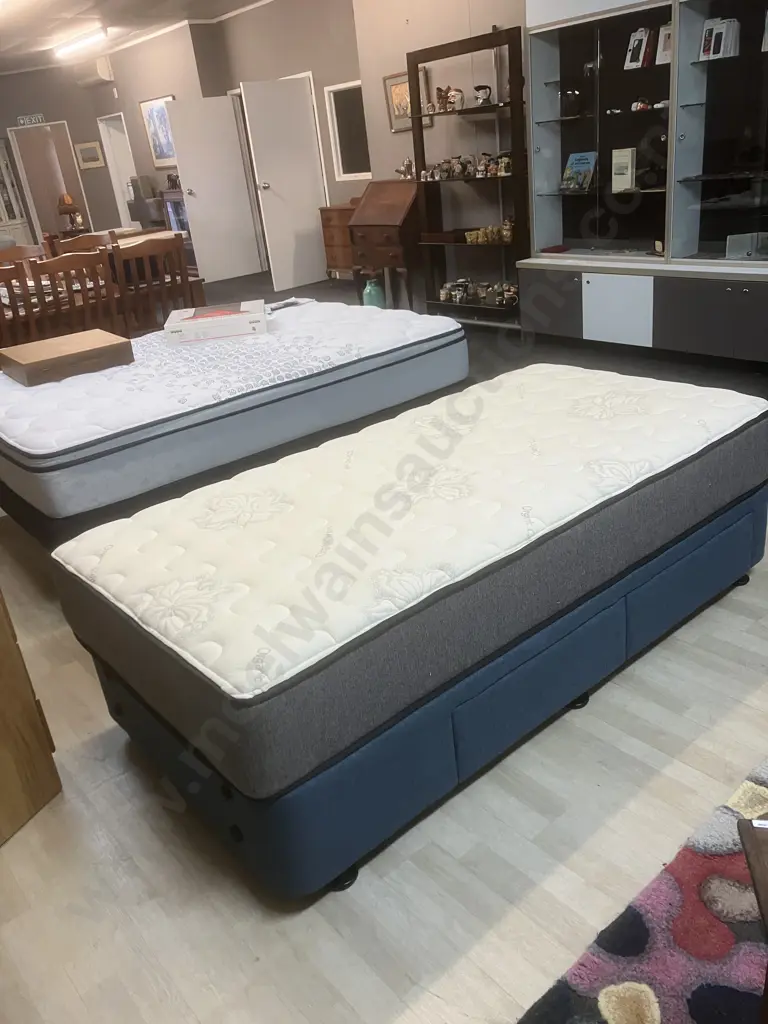 Single Size Napa Comfort Mattress With 2 Drawer Divan Base. 92 x 180cm Image 1++