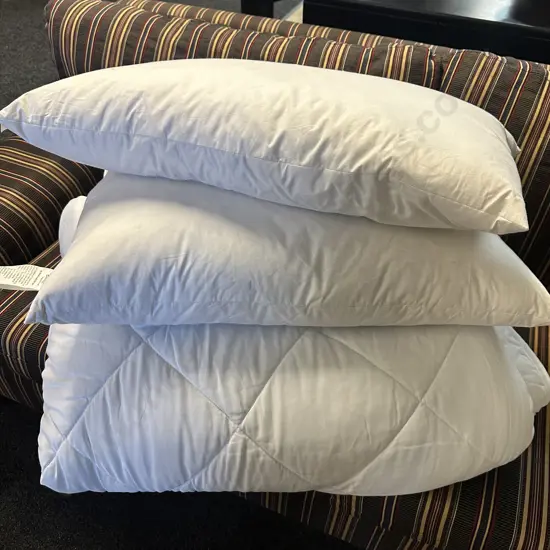 Kingsize Duvet Inner With a Pair of Belvedere Pillows