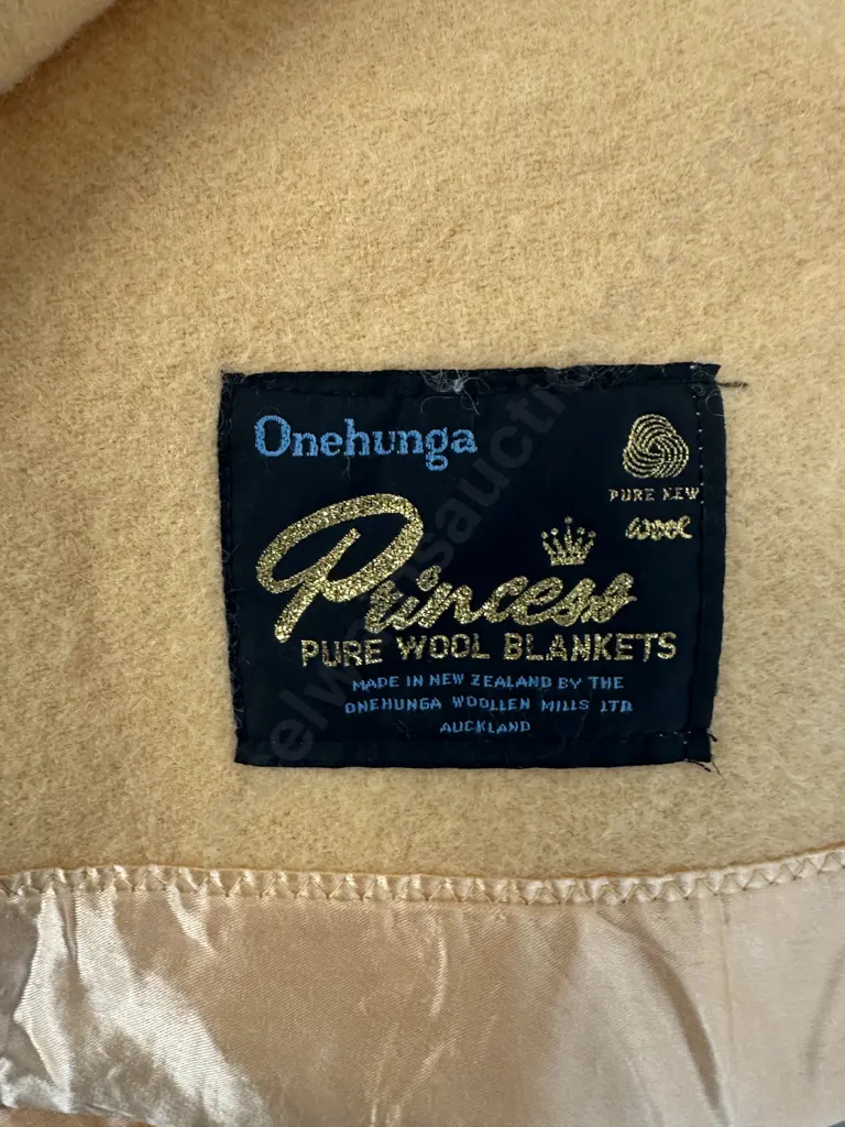 Pair Of Vintage Single Onehunga Princess Woollen Blankets Image 1++