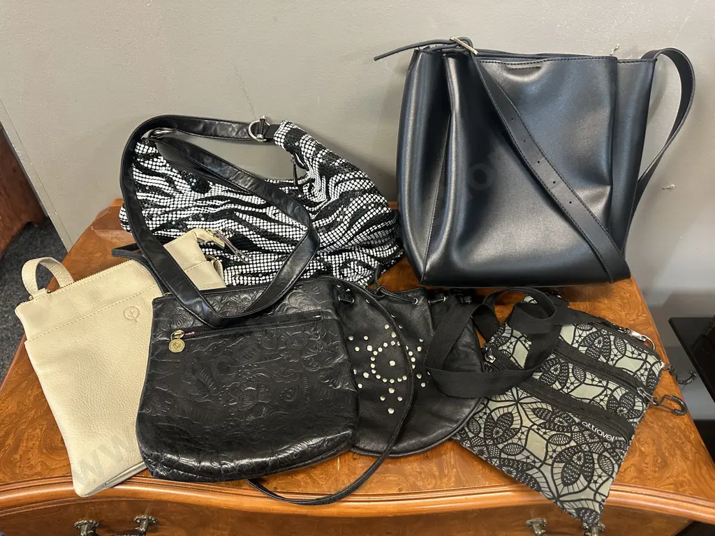 Selection Of Ladies Handbags Including Second Nature Etc Image 1++