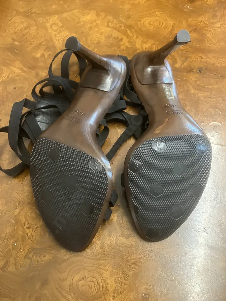 Pair of Gucci Stiletto Heels Size 34 1/2 C Image 1++