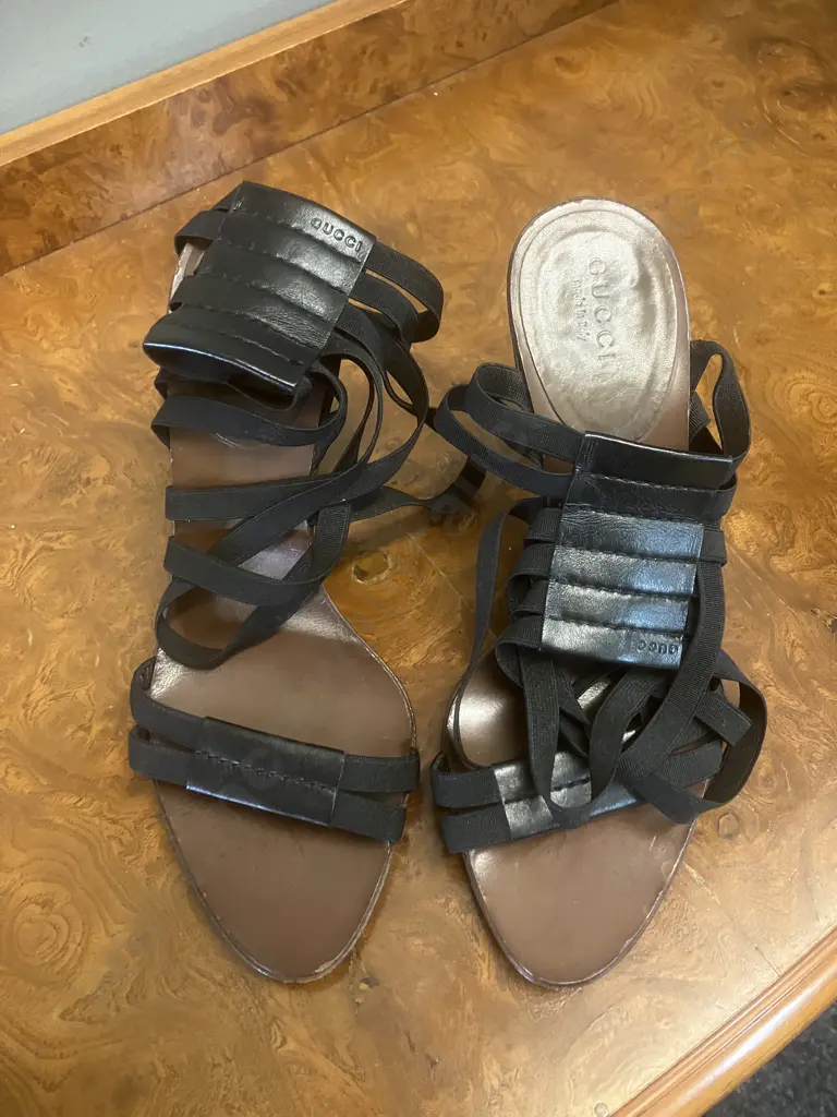 Pair of Gucci Stiletto Heels Size 34 1/2 C Image 1++
