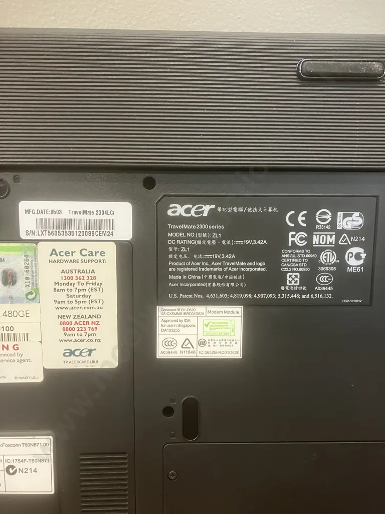 Acer TravelMate 2304LCi 2300 Series Laptop With Charger & Laptop Bag Image 1++