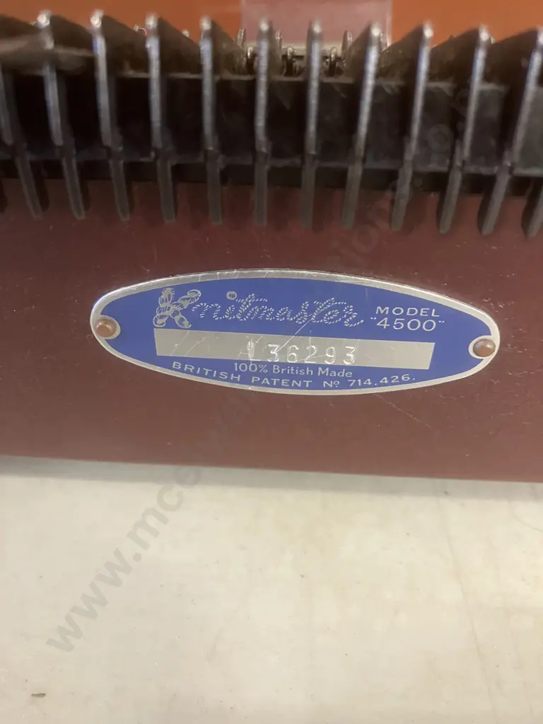 Vintage Knitmaster 4500 Knitting Machine With Original Case c1950s Made In Britain Image 1++