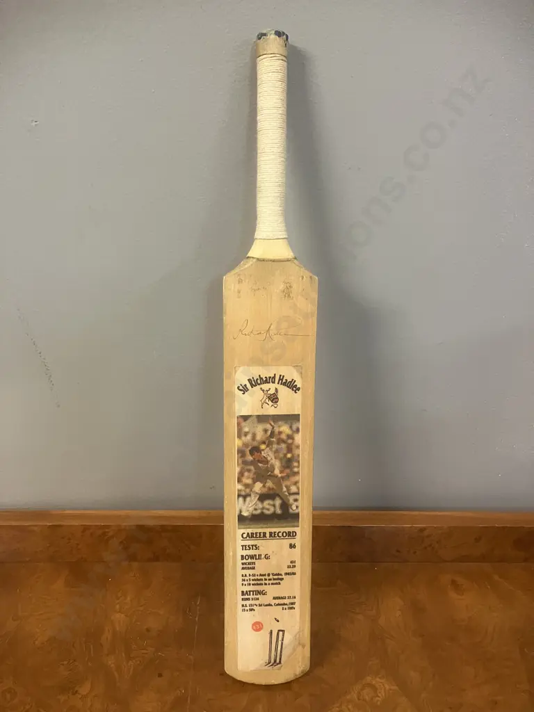 Sir Richard Hadlee Career Record Bat Signed by Richard Hadlee Image 1++