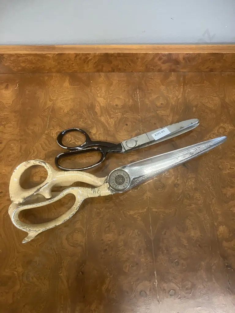 Vintage Taylors Shears & Pinking Shears Image 1++