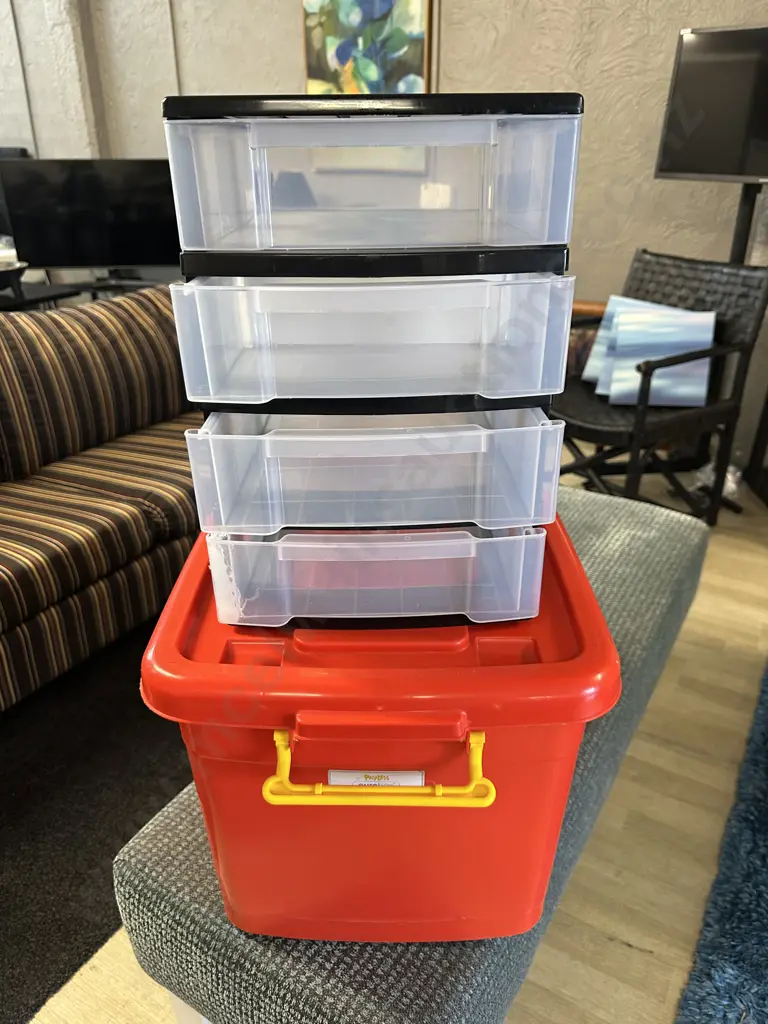 Taurus 4 Drawer Unit With Red & Yellow Payless Euro Box With Lid Image 1++