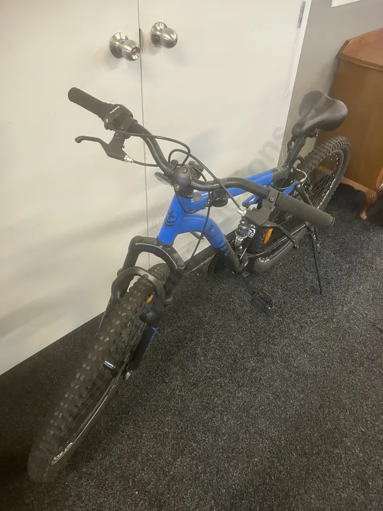 RIVAL Blue &  Black Mountain Bike Image 1++