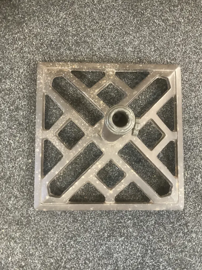 Square Cast Iron Umbrella Stand With Adjustable Feet Image 1++