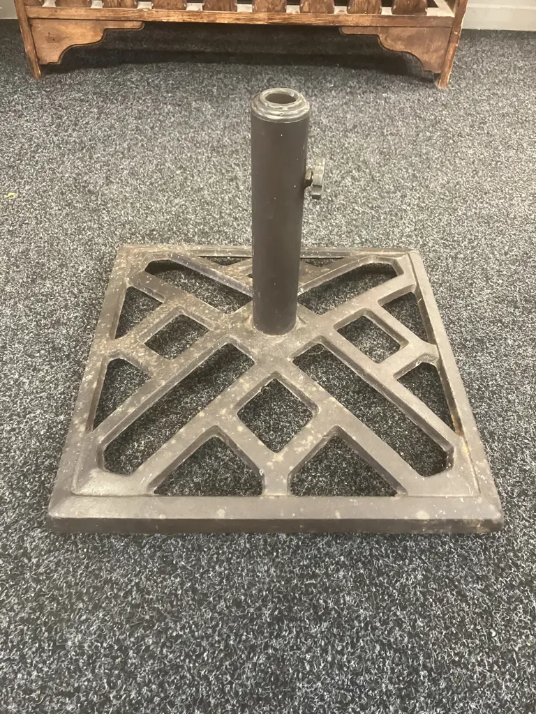 Square Cast Iron Umbrella Stand With Adjustable Feet Image 1++