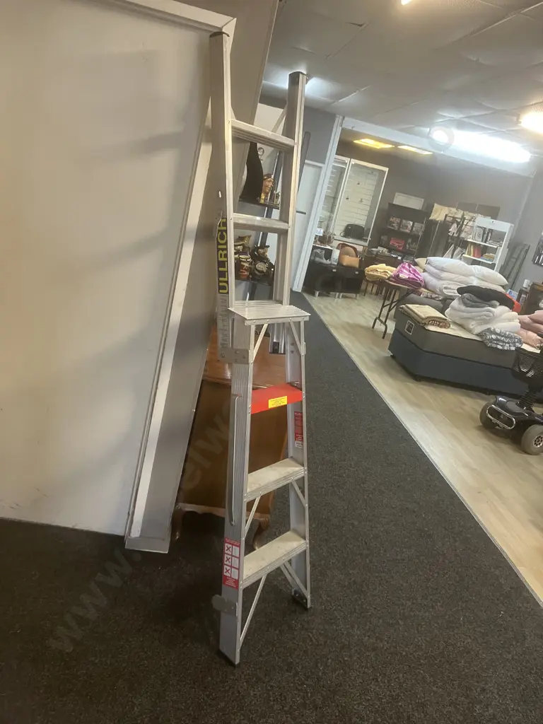 Ulrich Aluminum CS04 Ladder. 1.2 - 2.1m Image 1++