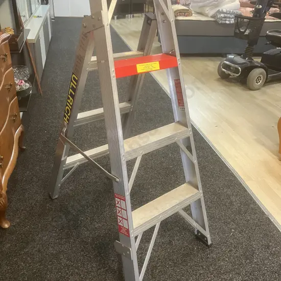 Ulrich Aluminum CS04 Ladder. 1.2 - 2.1m