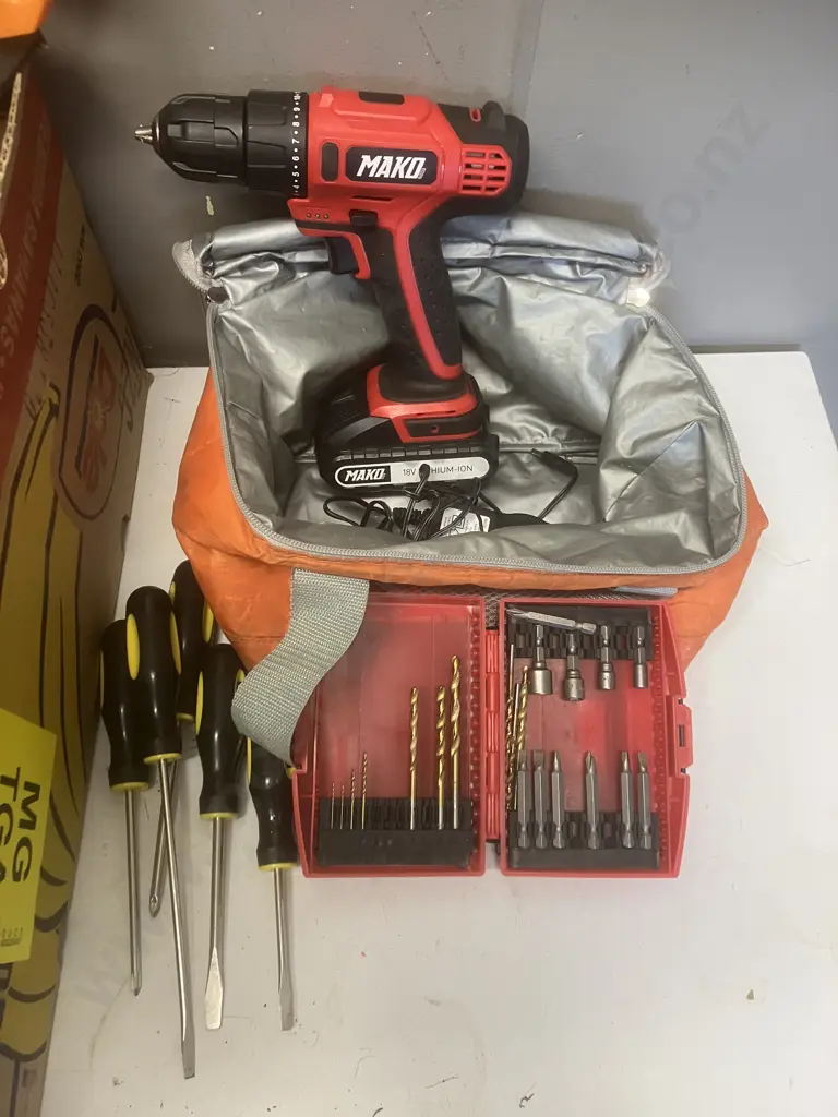 Box Lot Garden Sprays, Tools, Mako 18V Drill Driver & Charger Etc Image 1++