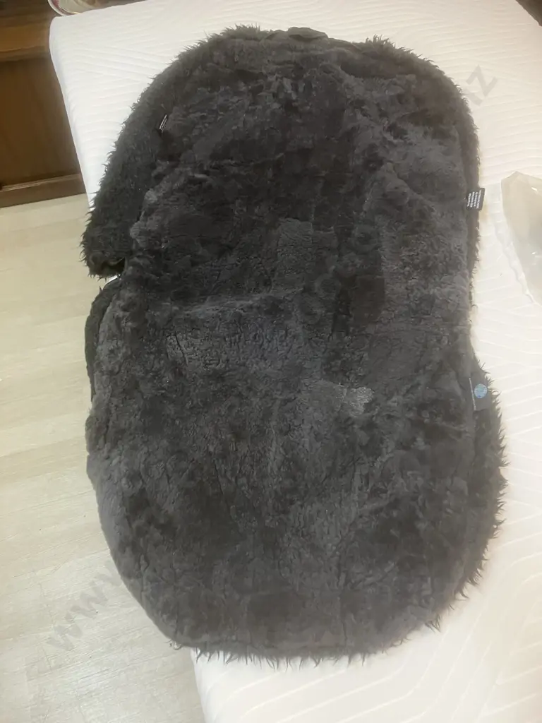 Black Sheepskin Car Seat Cover Image 1++