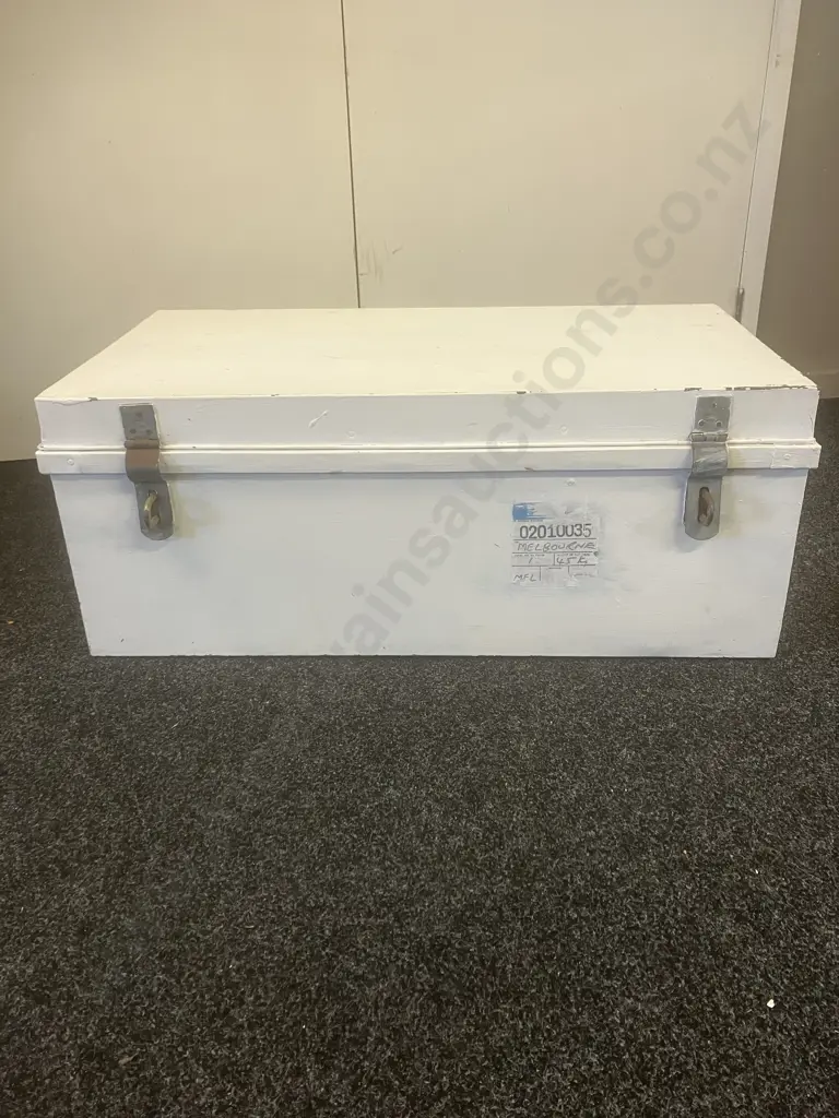 Metal Shipping Trunk Painted White With Vintage Shipping Label. H35 W88 D50cm Image 1++