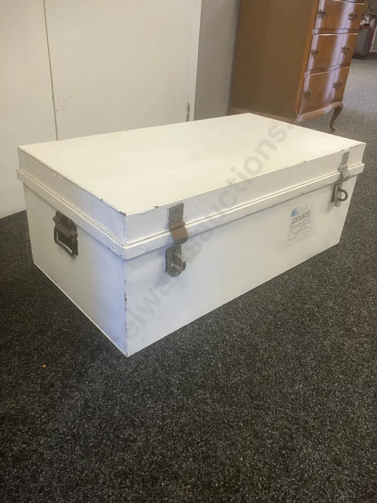 Metal Shipping Trunk Painted White With Vintage Shipping Label. H35 W88 D50cm Image 1++
