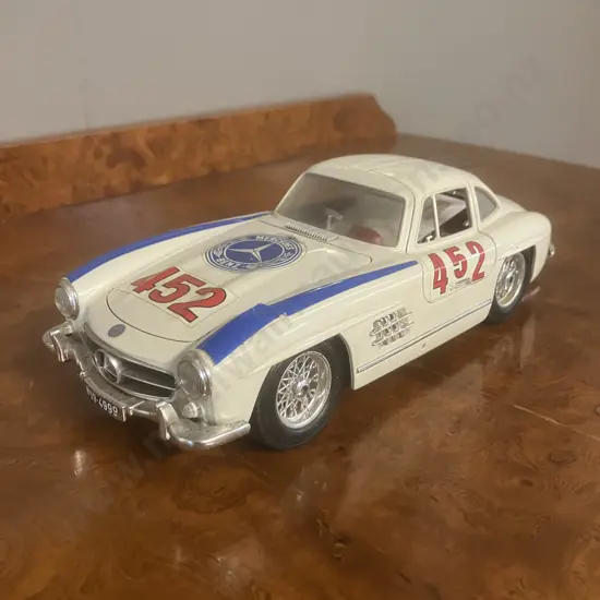 Bburago Mercedes-Benz 300 SL (1954) 1:18 Diecast Model Made In Italy