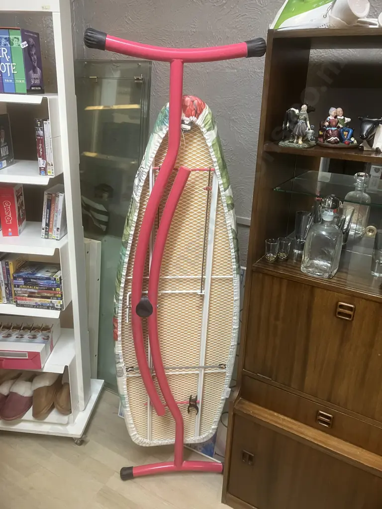 Sunbeam Pro Steam Iron With Pink Framed Ironing Board Image 1++