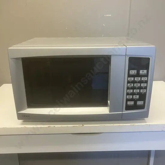 Onix 23 Litre Digital Microwave Oven EM823ACl