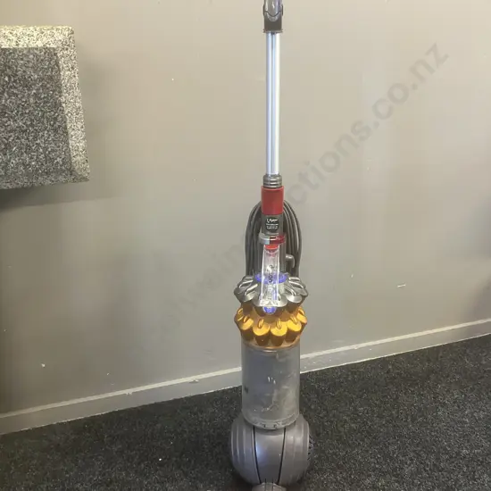 Dyson Smallball Multifloor Upright Vacuum Cleaner