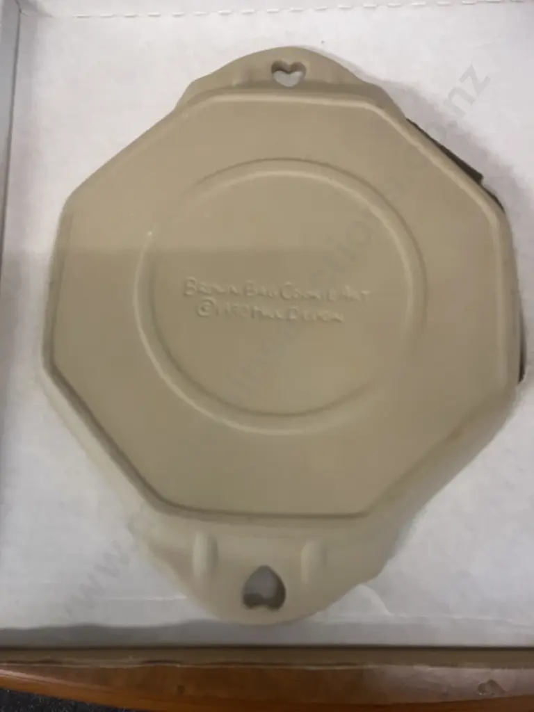 Brown Bag Cookie Art "Thistle" Pattern Hill Design Ceramic Shortbread Pan With Recipe Book In Original Box - 1990 Image 1++
