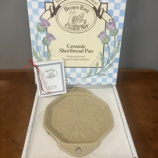 Brown Bag Cookie Art "Thistle" Pattern Hill Design Ceramic Shortbread Pan With Recipe Book In Original Box - 1990