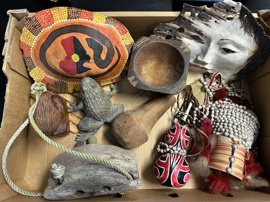 Vintage Items Including Bell, Kiwi Etc Image 1++