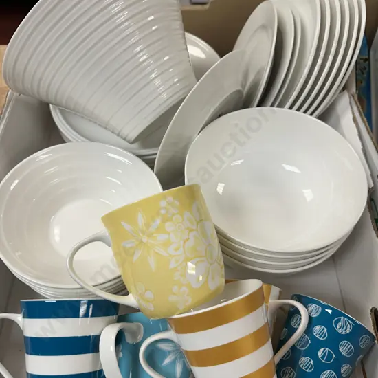Assorted Crockery Items Including Maxwell Willams Etc