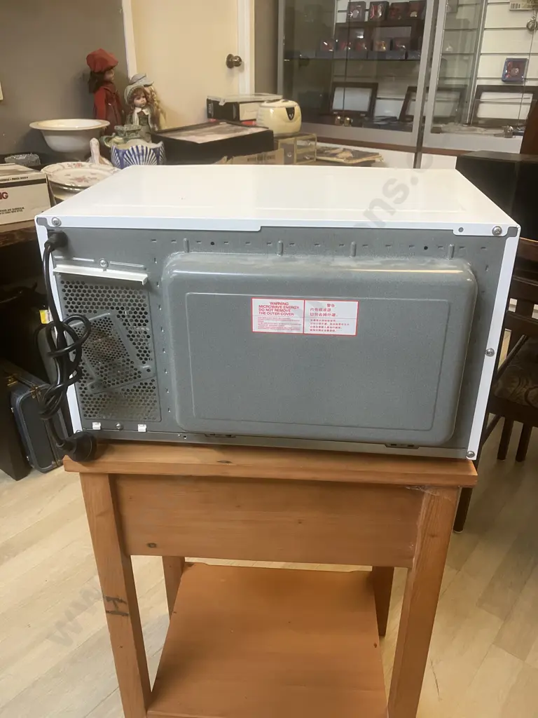 Panasonic Microwave Oven NN-ST641W Image 1++
