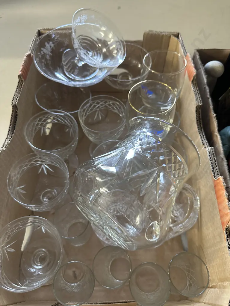 Box Lot Of Crystal & Glass Items Image 1++