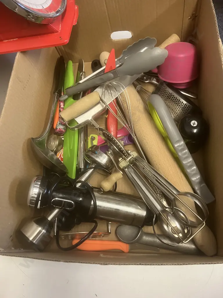 Kitchenware, Stevens Scales (Missing Basin) Image 1++