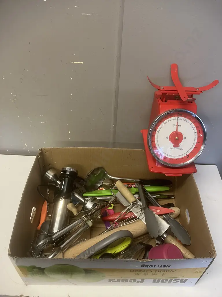 Kitchenware, Stevens Scales (Missing Basin) Image 1++