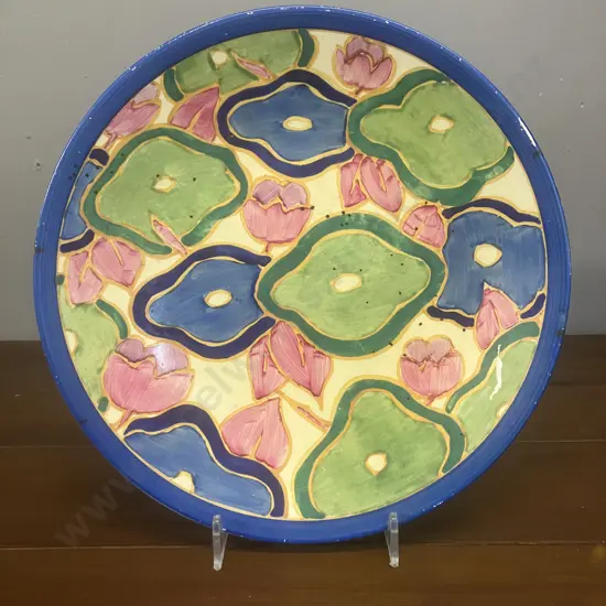 A Clarice Cliff Bizarre Fantasque 'Blue Chintz' Cabinet Plate c1932 - Newport Pottery England. Dia 23cm