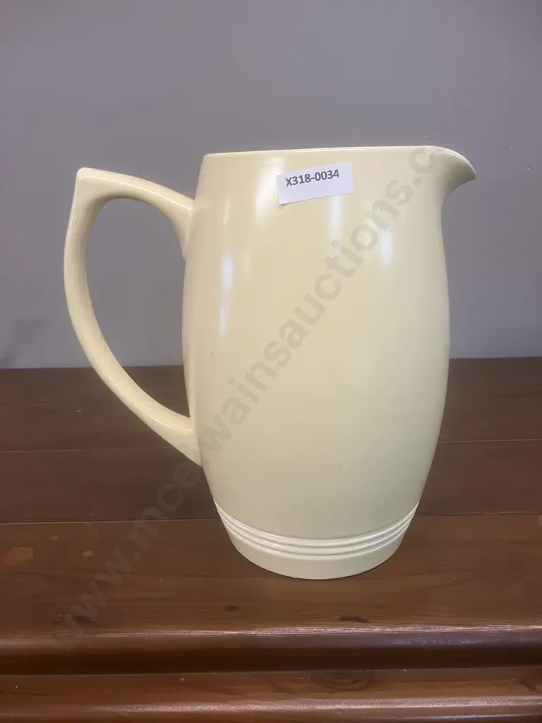A Wedgwood Straw Yellow Large Jug Designed by Keith Murray, c1930's. H21cm Image 1++
