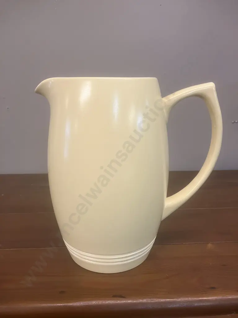 A Wedgwood Straw Yellow Large Jug Designed by Keith Murray, c1930's. H21cm Image 1++