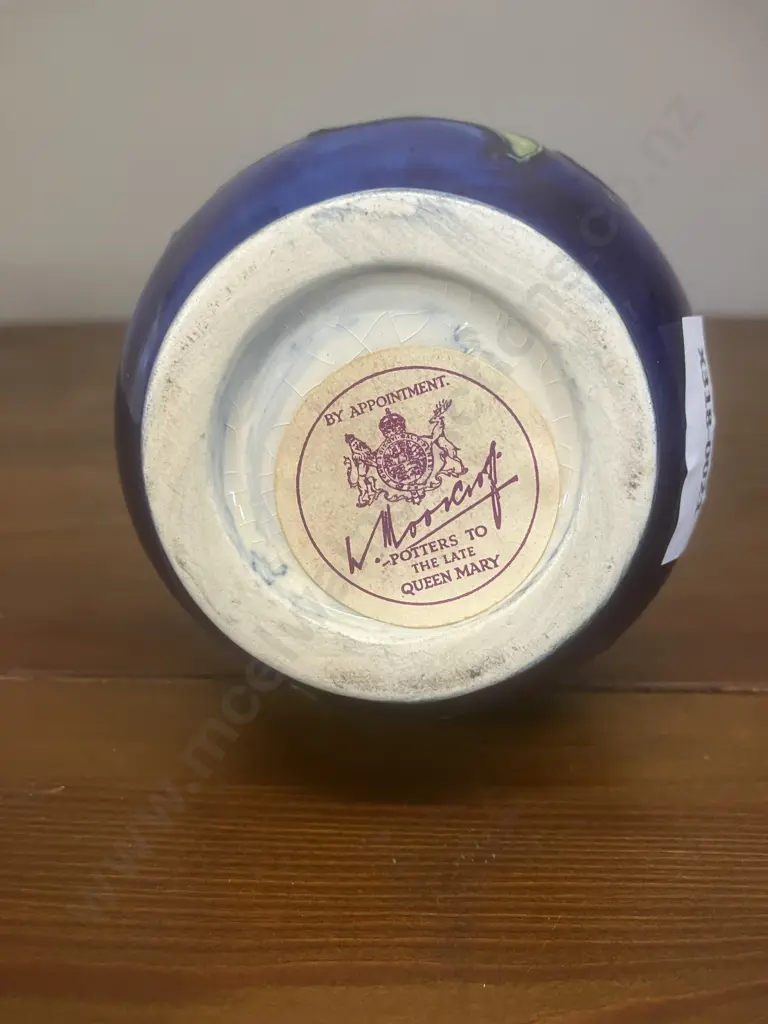 A Vintage Moorcroft Pottery Hibiscus Pattern Cobalt Blue Vase With Late Queen Mary Label (1953-1978). H9.5cm Image 1++