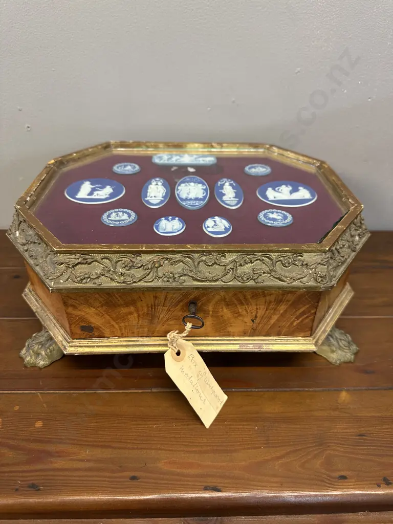 An Antique Velvet Lined Display Case, Ornate Gilt With Metal Claw Feet. 12 x Late 18th.Century Antique Wedgwood Plaques Image 1++