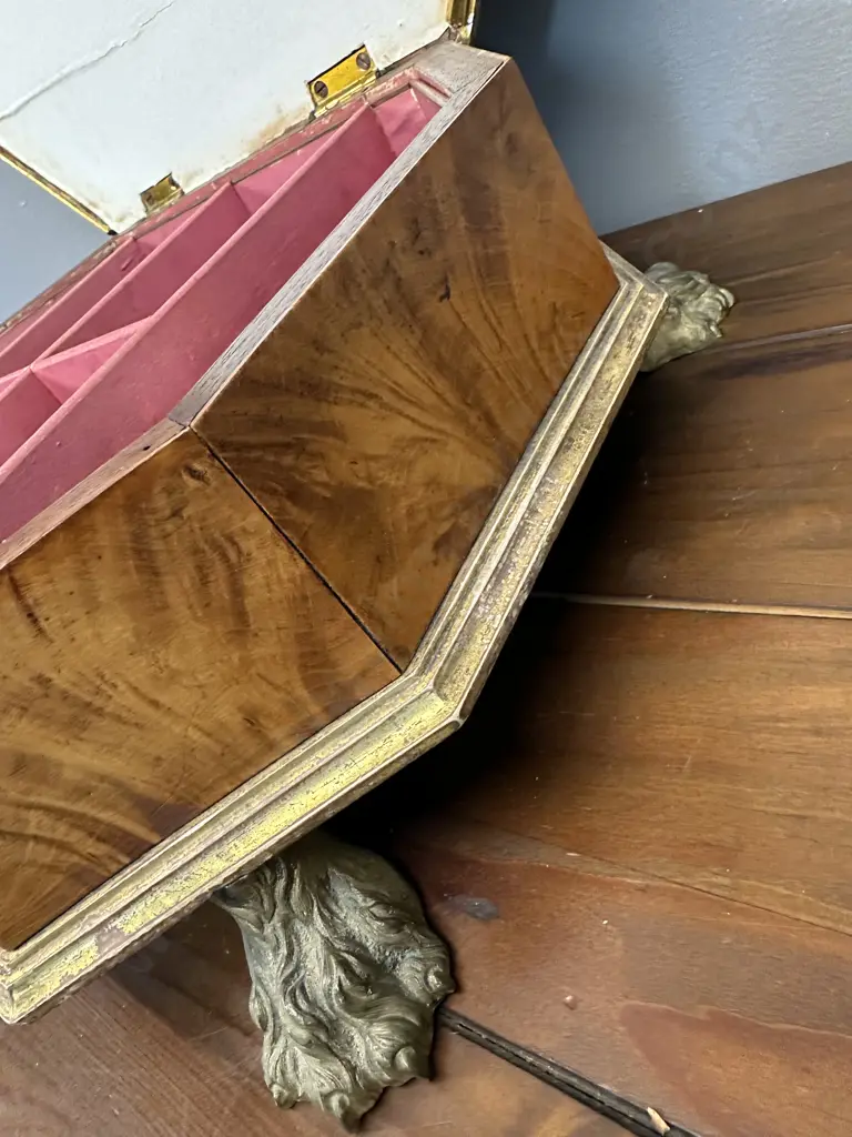 An Antique Velvet Lined Display Case, Ornate Gilt With Metal Claw Feet. 12 x Late 18th.Century Antique Wedgwood Plaques Image 1++