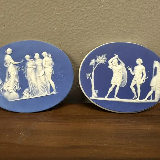 Pair of Wedgwood Oval Plaques, Blue Jasper Dip In Low White Relief  - Late 18th. Century. 6.5 x 8cm