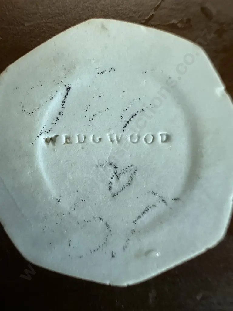 Rare Wedgwood Tricolour Hexagonal Small Plaque - Late 18th. Century. 2.5cm Image 1++