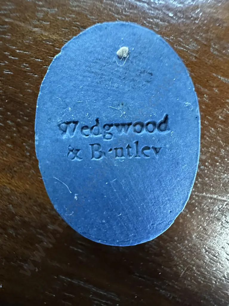 Wedgwood Oval Plaque of a Girl, White relief, Buff Ground, Blue Back Marked Wedgwood And Bentley - Late 18th. Century. Image 1++