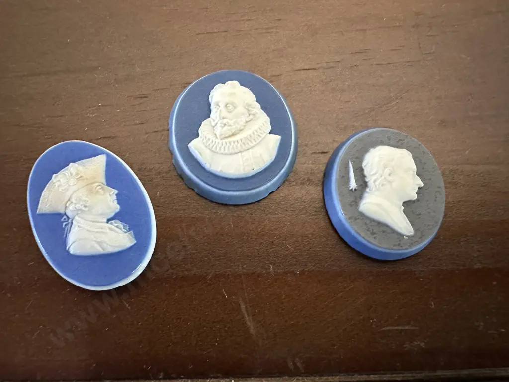 Selection of Three Antique Wedgwood Portrait Medallions - Late 18th. Century. Image 1++