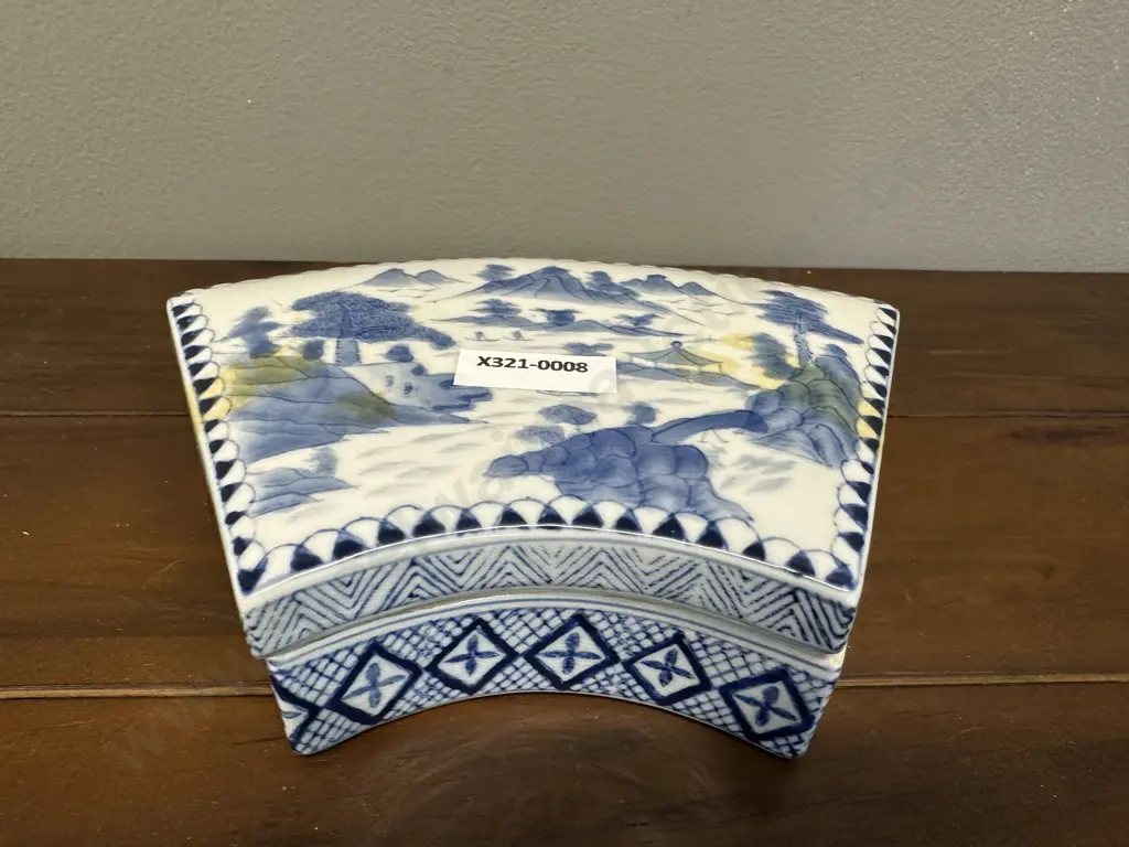 Vintage Blue & White Porcelain Fan Shaped Lidded Trinket Dish Hand Painted Landscape Scene Image 1++