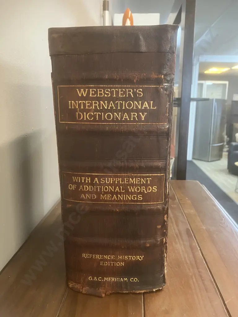 1908 Webster's International Dictionary Reference History Edition -  Large Book, Leather Bound. H13 W24 L31cm Image 1++