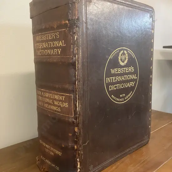 1908 Webster's International Dictionary Reference History Edition -  Large Book, Leather Bound. H13 W24 L31cm