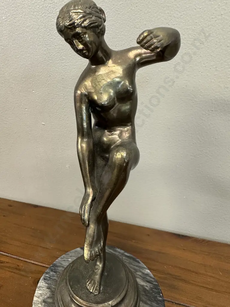Bronze Figural Sculpture Nude Female On Tiered Round Base H26cm. Image 1++