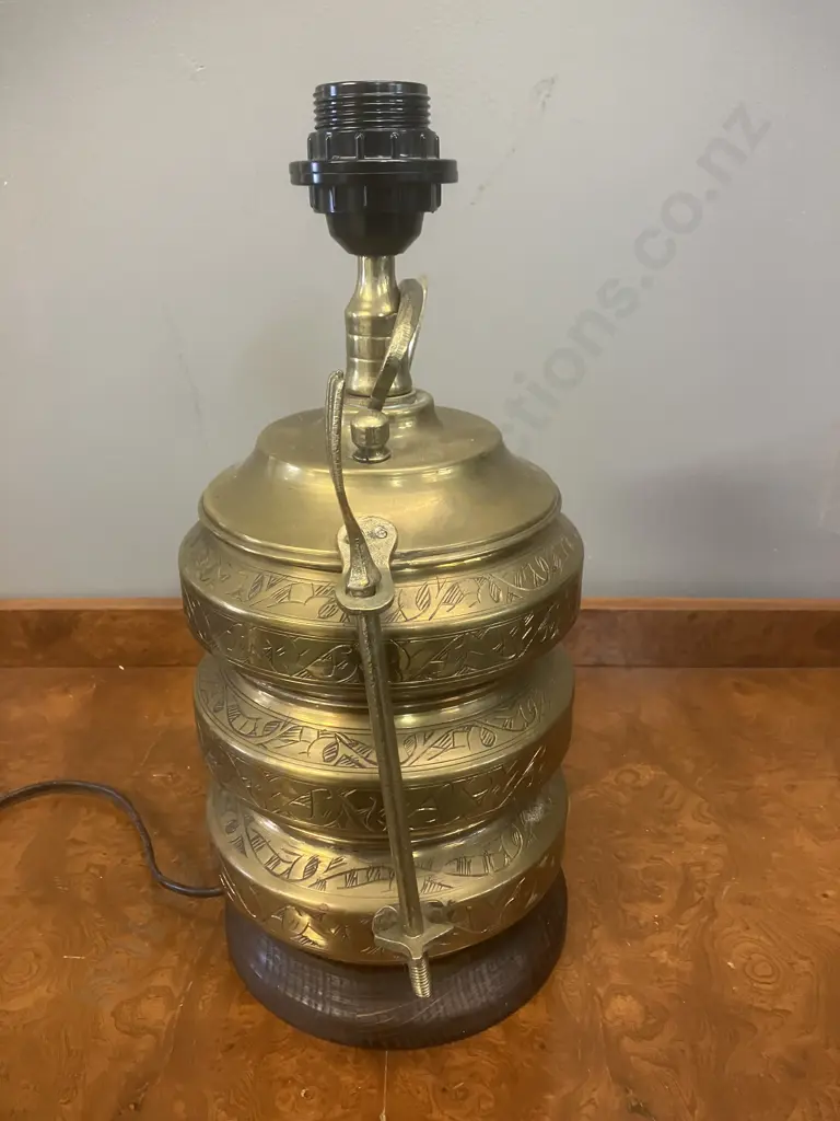 Antique Etched Brass Tiffin Table Lamp. H34cm Image 1++